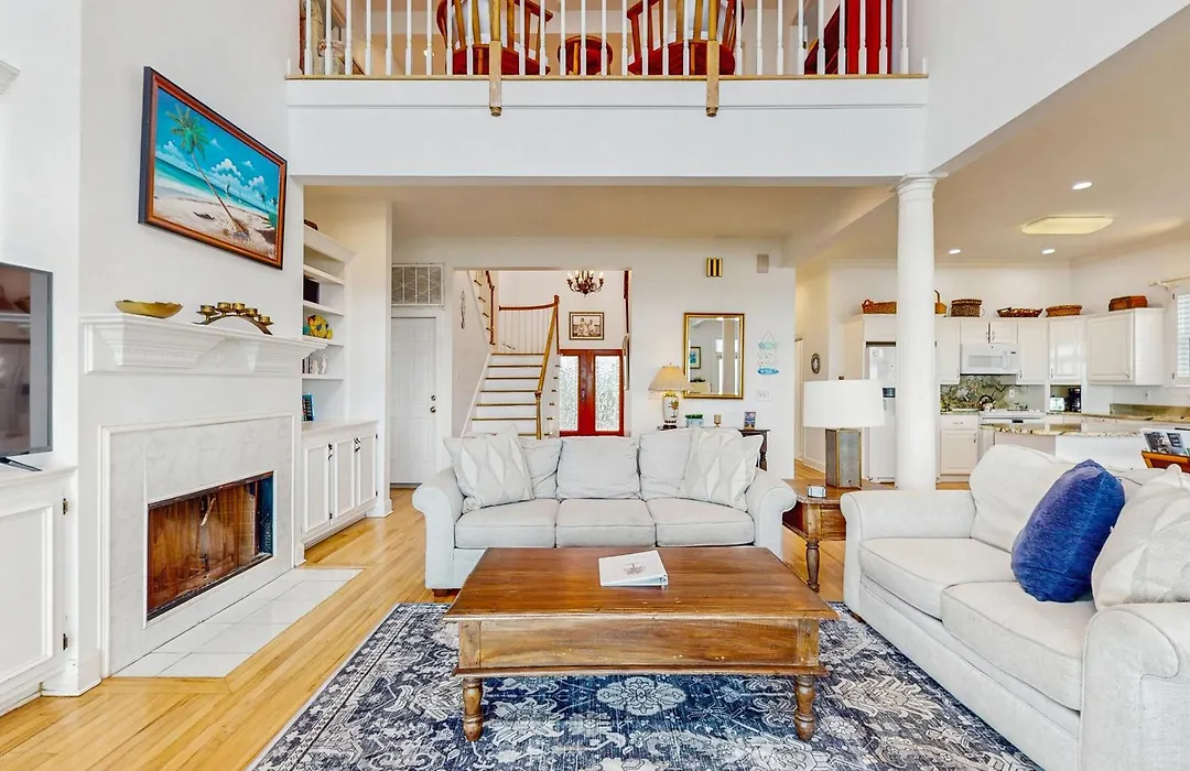 Ocean Boulevard 802-1
